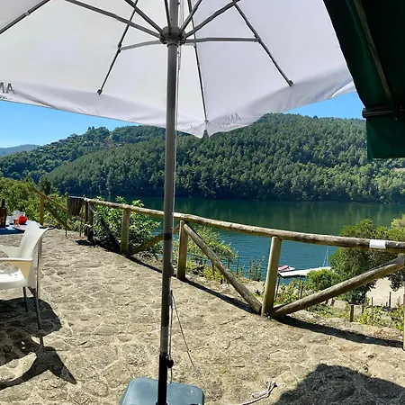 Holiday home A Casa Do 15 Sonado Ribeira Sacra *